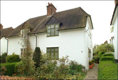 16 Hogarth Hill